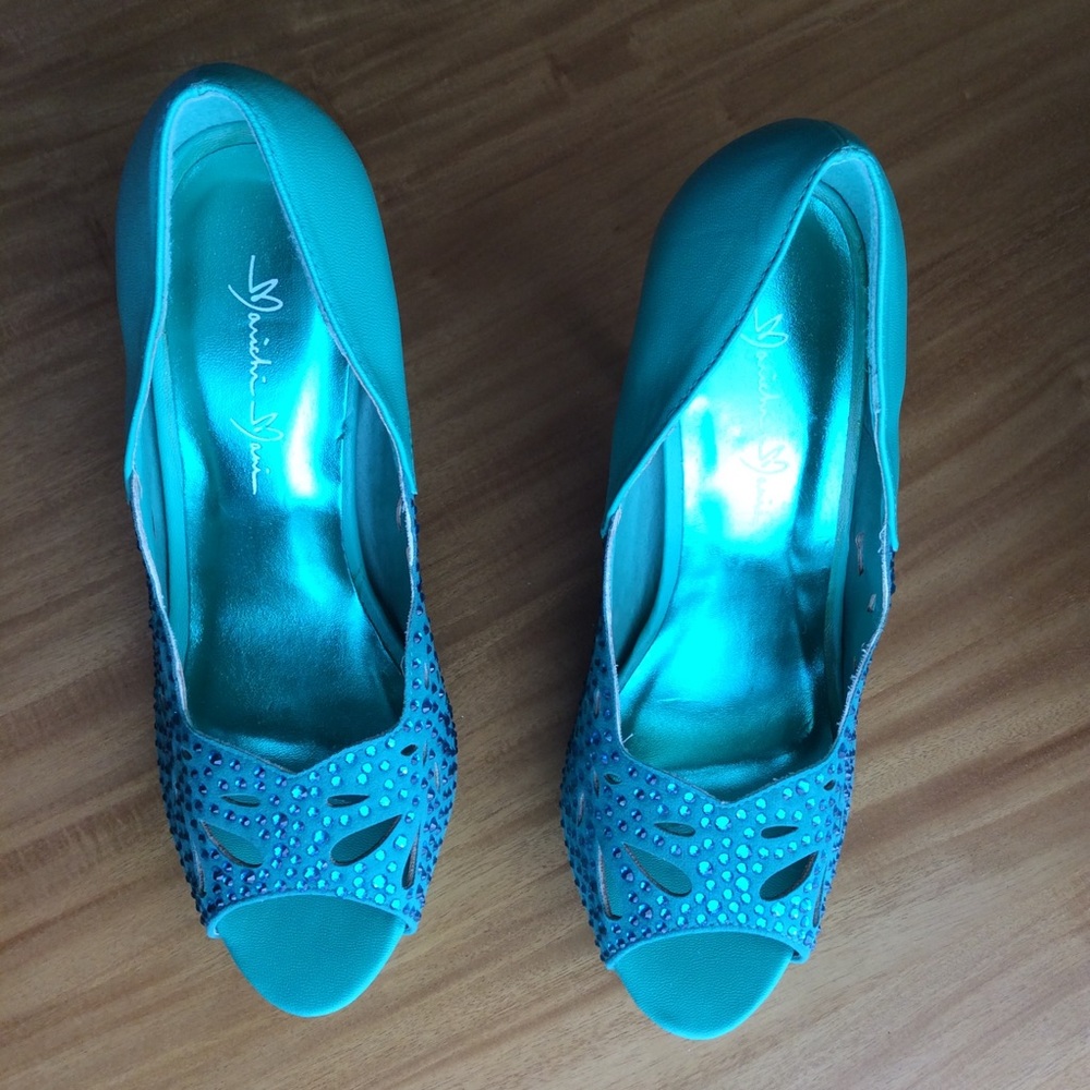 Marichi Mami Teal heels. Size 6 - Picture 2 of 7